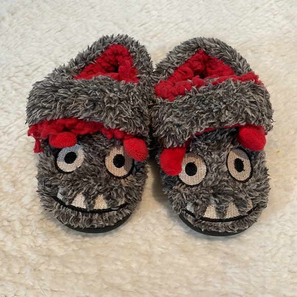 Monster Slippers - Picture 2 of 5